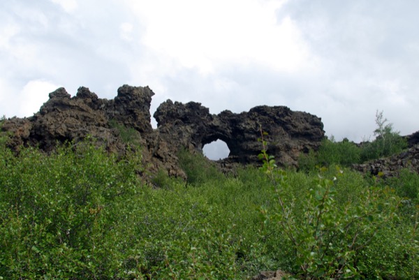 On ne sait en réalité pas très bien comment se sont formés les châteaux de Dimmuborgir.