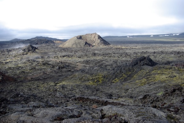 Vue du sommet du Leirhnjùkshraun : les terres brulées