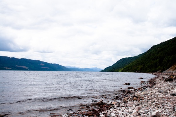 Le Loch Ness, vue sur Urquhart Bay.