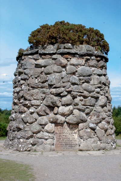 Monument aux morts de la bataille.